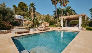 Resa Estates finca campo san jose Ibiza pool 2.jpg